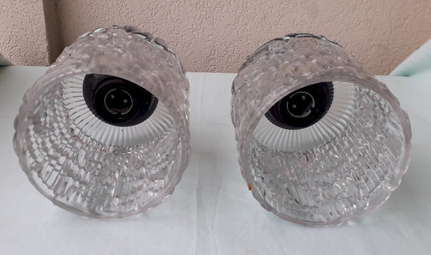 2 suspensions en verre holophane