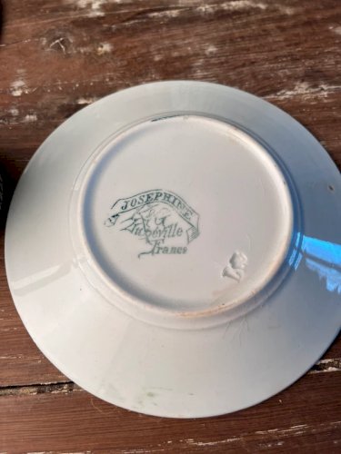 2 tasses à café et pot à lait Lunéville modèle Joséphine