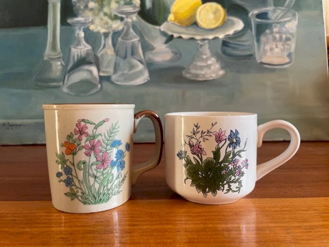 2 tasses vintage grès fleuri