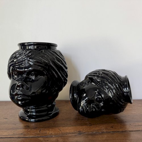 2 têtes en verre représentant des Maures dans le goût de Fornasetti XXe M3539
