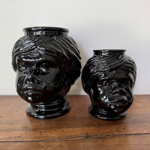 2 têtes en verre représentant des Maures dans le goût de Fornasetti XXe M3539