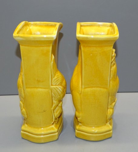 -2 VASES CERAMIQUE JAUNE CRAQUELEE POULE ET POUSSINS JAUNES DECO XXe   D