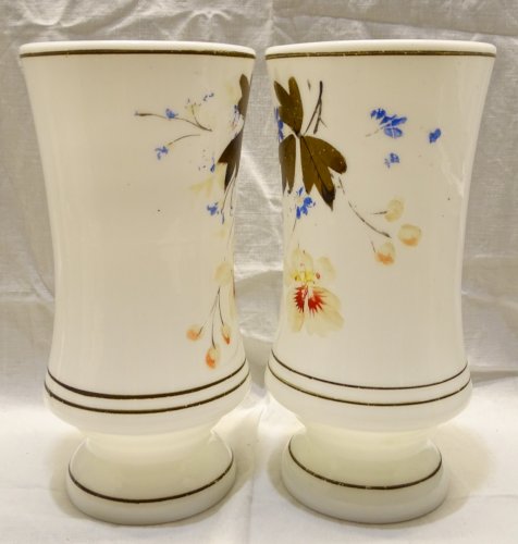 -2 VASES OPALINE de CRISTAL XIXe décor FLORAL PEINT  AVEC USURES  COLLECTION  D