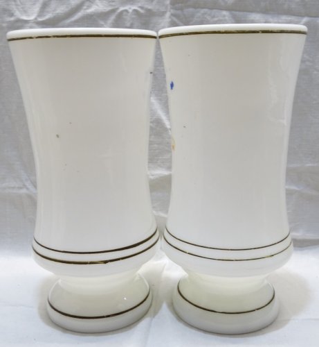 -2 VASES OPALINE de CRISTAL XIXe décor FLORAL PEINT  AVEC USURES  COLLECTION  D