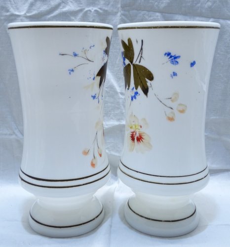 -2 VASES OPALINE de CRISTAL XIXe décor FLORAL PEINT  AVEC USURES  COLLECTION  D