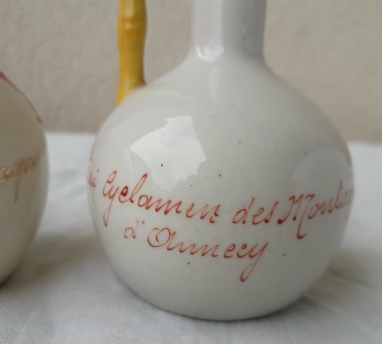 2 vases soliflores cyclamens