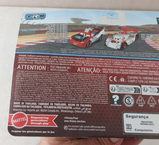 2 voitures en métal, Flash McQueen + Shu Todoroki, Disney Pixar Cars GRC