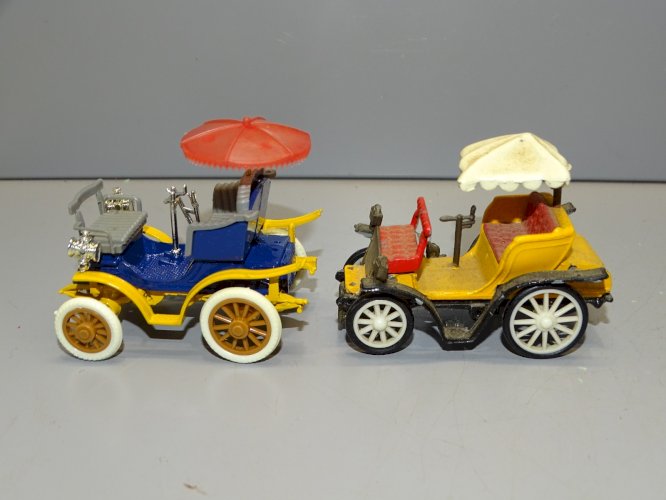 -2 VOITURES MINIATURES CADEAU MOBIL MAQUETTES ROCHET SCHNEIDER RAMI COLLECTION D