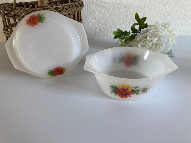 20⚜️ Ancienne Petite Cocotte Plat Four Arcopal France Décor Fleurs Vintage