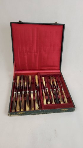 20 couteaux de table lame acier manche corne