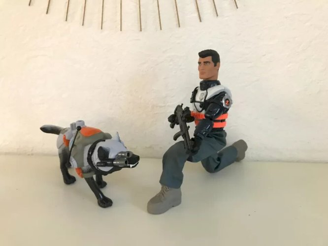 21 ⚜️ Figurine Action Man Avec Le Chien Année 2002 Hasbro Hauteur 30 Cm