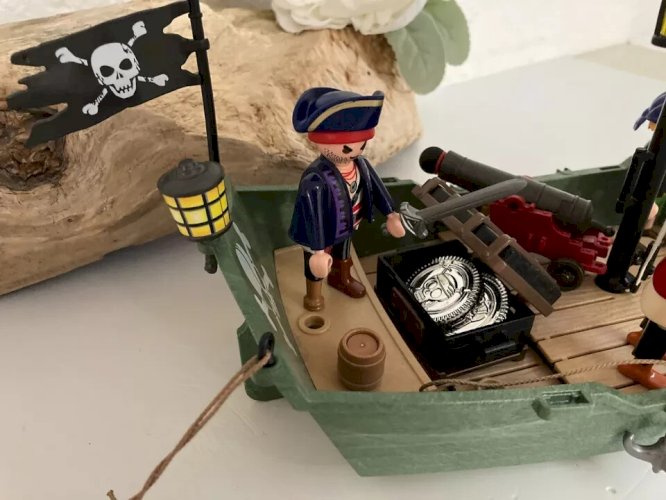 21 ⚜️ Jouet Playmobil Figurines Personnages Bateau Pirate