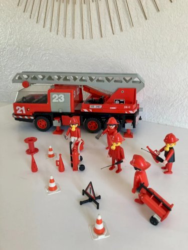 22⚜️ Jouet Camion de Pompier Playmobil Réf 1739 Avec Figurines 1981 Vintage