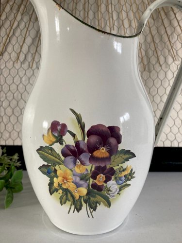 225⚜️ Ancien Broc Pichet en Tôle Émaillée Décor Fleurs Hauteur 25,5 Cm A Rémail