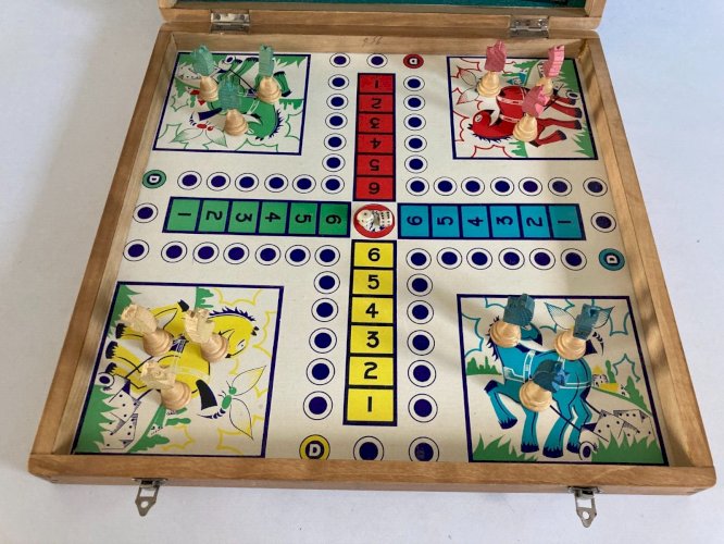225⚜️ Ancienne Malette de Jeu en Bois Plusieurs Jeux de Société Complet Vintage