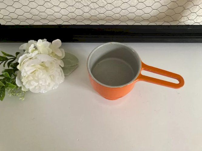 23 ⚜️ Petit Service à Fondue Castirone France Couleur Orange en Fonte Vintage
