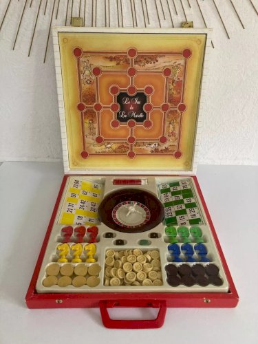 26⚜️ Ancienne Malette de Jeu - Plusieurs Jeux de Société Complet Vintage