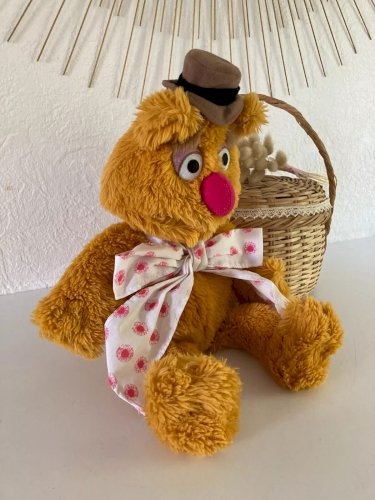 26⚜️ Peluche Doudou Le Muppet Show Fozzie IGEL Jim Henson Hauteur 30 Cm Assis
