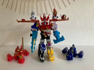 27⚜️ Jouet Robot Power Rangers Bandai Nippon Edition Legendary Megazord