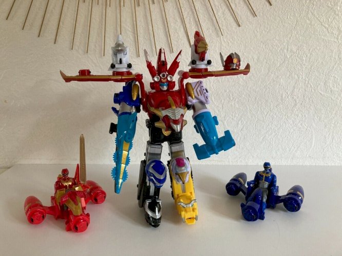 27⚜️ Jouet Robot Power Rangers Bandai Nippon Edition Legendary Megazord