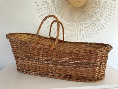 29 ⚜️  Ancien Adorable Couffin Lit Bébé en Rotin et Osier Vintage