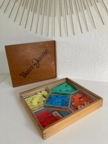 29 ⚜ Ancien Jeu De Société Jeu du Nain Jaune - Boîte en Bois avec Jetons Vintage