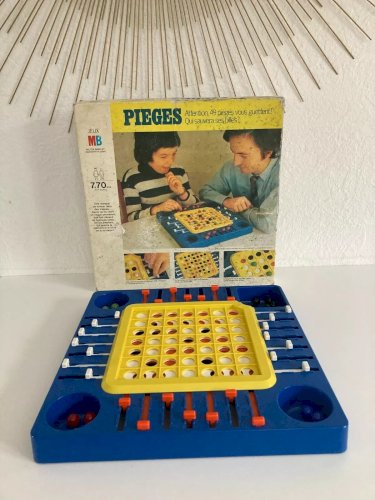 29 ⚜ Ancien Jeu De Société Pièges MB Qui Sauvera ses Billes ? Année 1972 Vintage