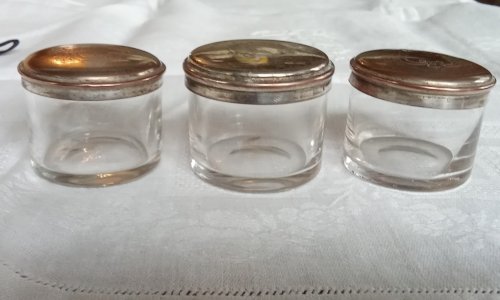 3 Ancienne Petite Boite Nécessaire Toilette Métal Argenté Décor  Gravé Et Verre