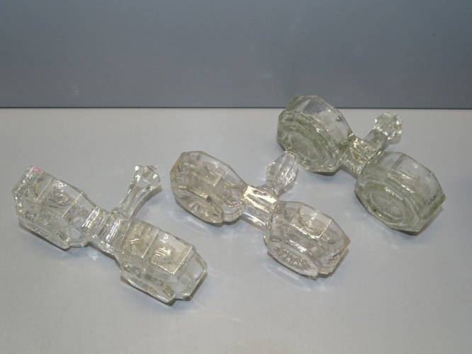 -3 ANCIENNES SALIERES de TABLE VERRE ou CRISTAL COLLECTION DECO TABLE  D