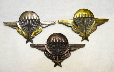 3 ANCIENT FRENCH PARACHUTIST PATENTS MILITARIA MEDALS COLLECTION D