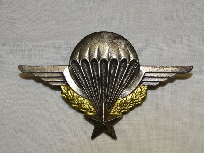 - 3 ANCIENS BREVETS de PARACHUTISTES Français collection MILITARIA MEDAILLES   D
