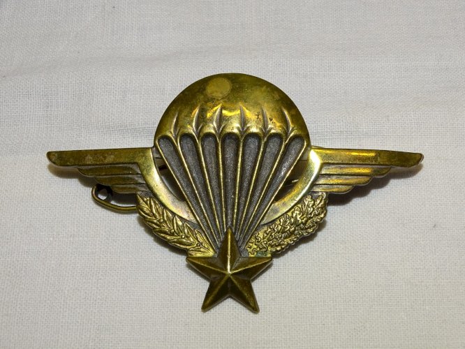 - 3 ANCIENS BREVETS de PARACHUTISTES Français collection MILITARIA MEDAILLES   D