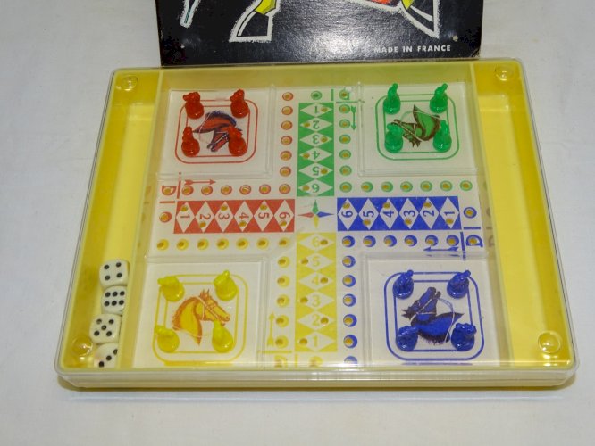 -3 ANCIENS JEUX DE VOYAGE VINTAGE DAMES DOMINOS PETITS CHEVAUX état neuf   D