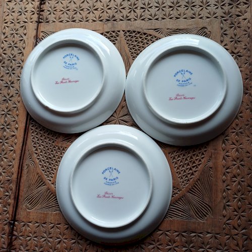 3 assiettes à pain ou autre porcelaine de Paris 
