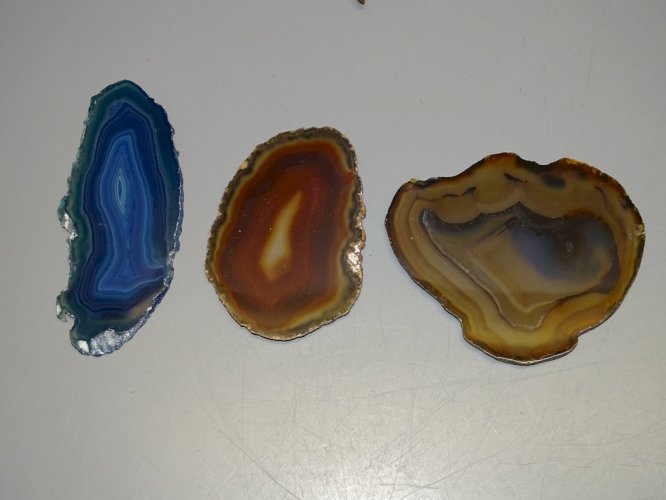 -3 BELLES TRANCHES D'AGATE COULEUR BLEUE ROUILLE ET MARRON COLLECTION VITRINE D