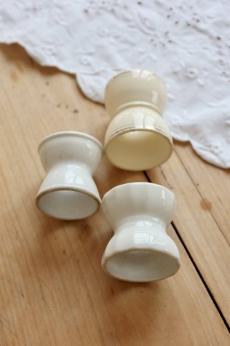 3 coquetiers diabolo vintage dépareillées faïence