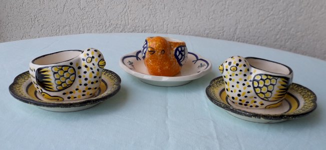 3 chick-shaped egg cups Quimper