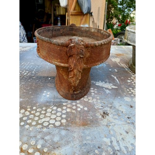 3 Jardinières en Fonte 1900 : Charleville - Mézières