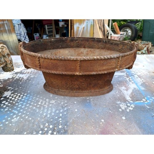 3 Jardinières en Fonte 1900 : Charleville - Mézières