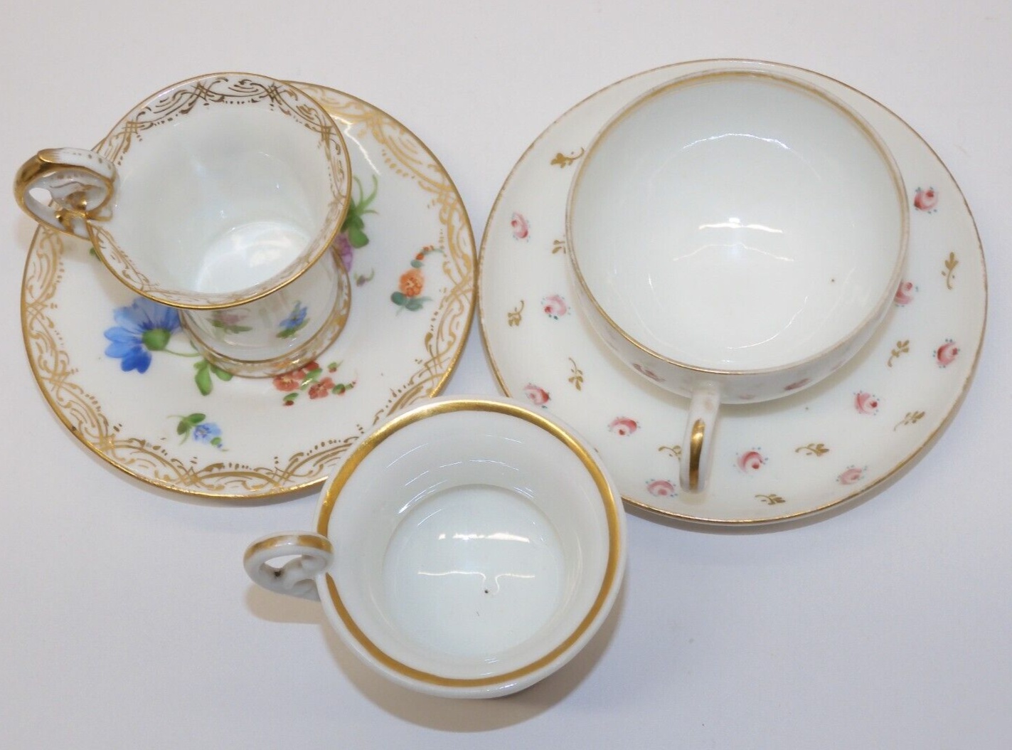ANCIENNES TASSES ET sous tasses en porcelaine allemande . GERMANY