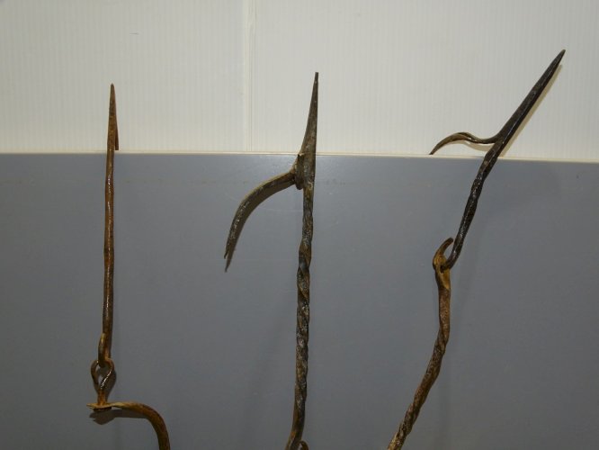 -3 LAMPES A HUILE RATS DE CAVE DONT 1 A 3 BECS BRONZE & FER FORGE COLLECTION   D