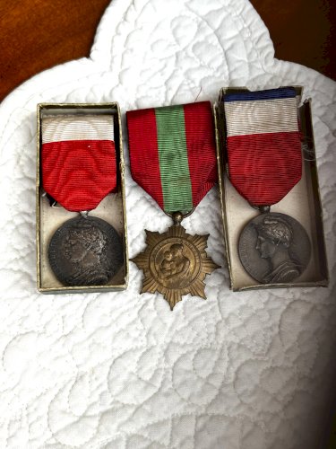 3   ** MEDAILLES ** ANCIENNES 