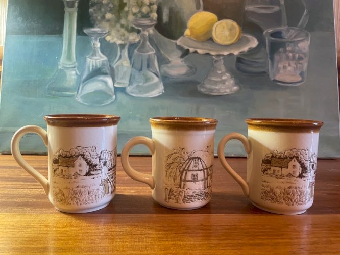 3 mugs Biltons England