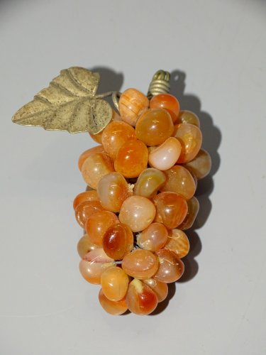 - 3 PETITES GRAPPES de RAISIN DIFFERENTES PIERRES de COULEUR et AGATE   D