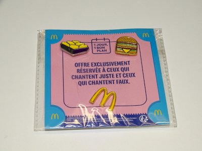 -3  PIN'S MAC DONALD'S ENCORE sous BLISTER 2020 COLLECTION VINTAGE VITRINE   D