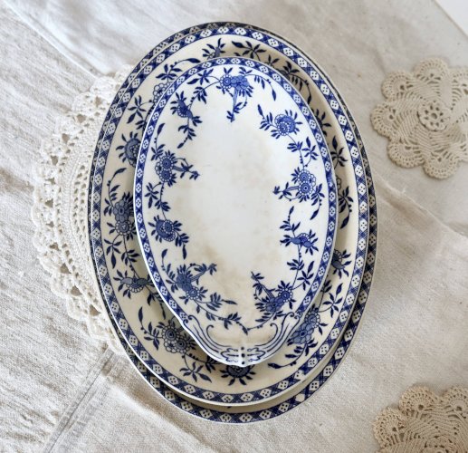 3 plats de service ovales - Service porcelaine Dresden - Motif fleuri
