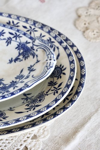 3 plats de service ovales - Service porcelaine Dresden - Motif fleuri