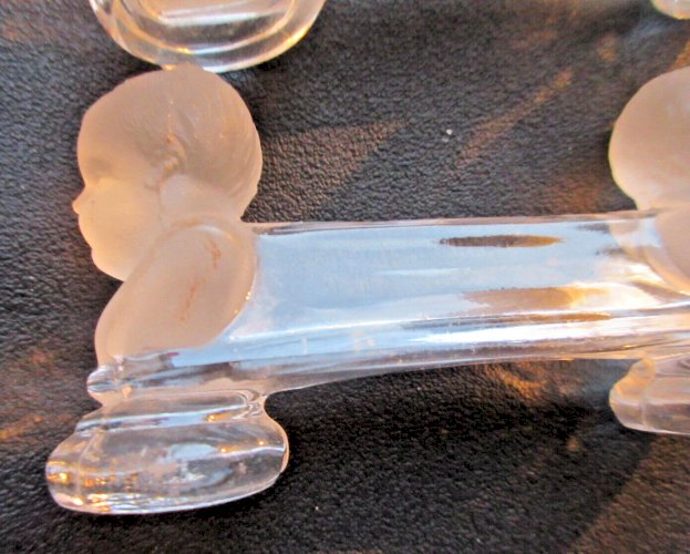 3 porte couteaux en cristal de BACCARAT, modèle HOUDON