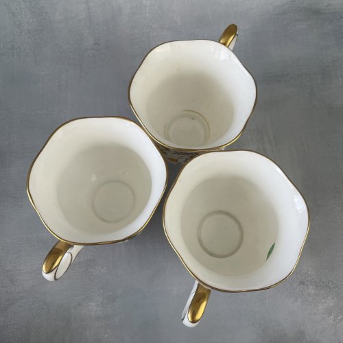 3 tasse à thé porcelaine anglaise CROWN STAFFORDSHIRE England à décor de fleurs