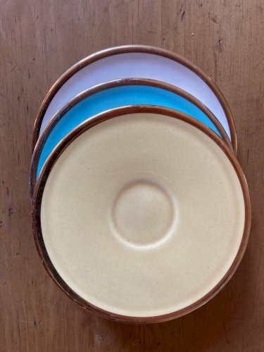 3 tasses à expresso et leurs soucoupes, porcelaine de Limoges, modèle Magdalithe, années 1950